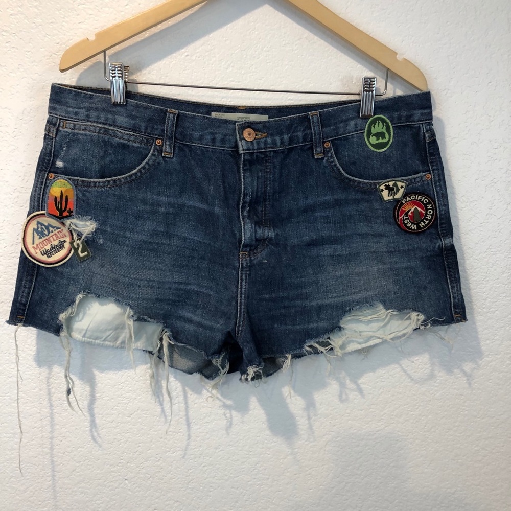 Topshop Blue Distressed Jean Shorts with Patch Details - Picture 4 of 12